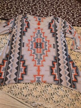 Aztec Geometric 3/4 Sleeve Tunic in Coral, Gray & Black